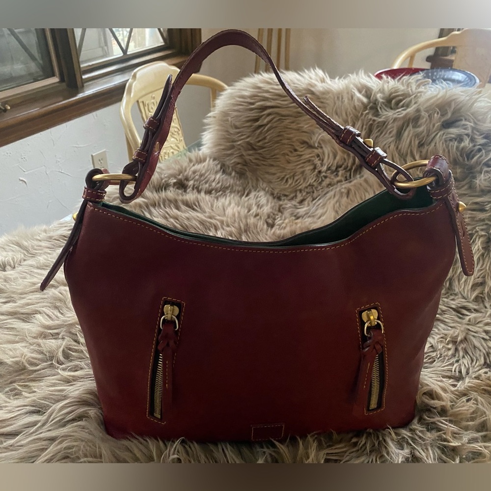 EUC DOONEY & BOURKE COOPER Chestnut Premium Florentine Leather Hobo (EXCELLENT) - Picture 2 of 13